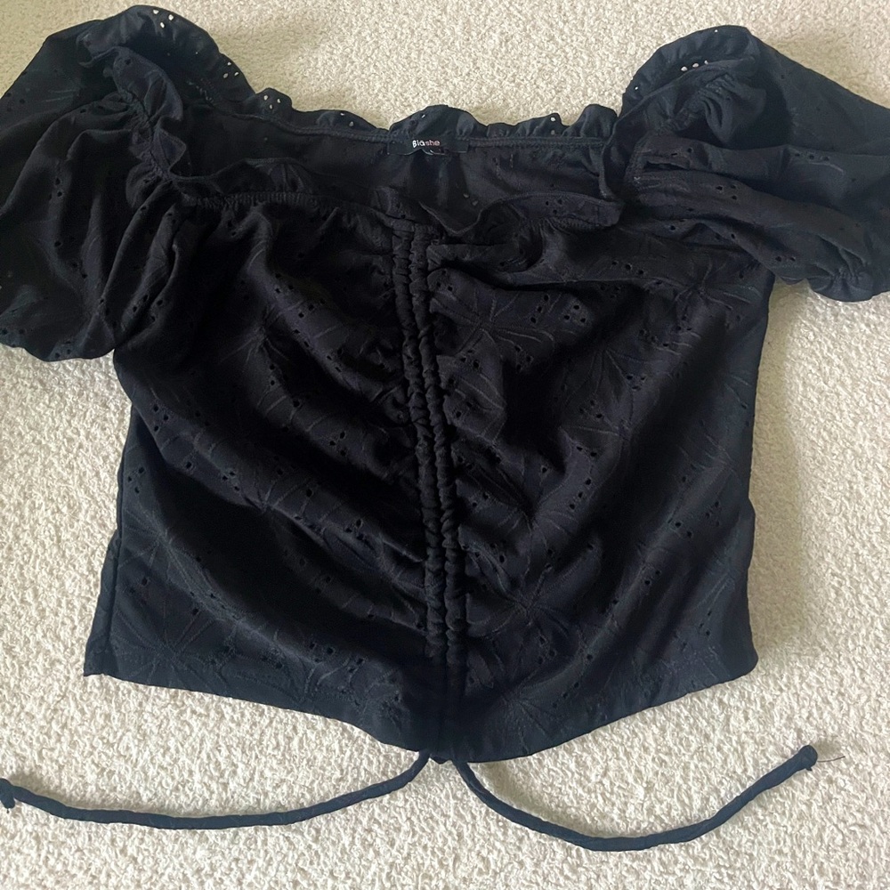 Romantic frilly black crop top